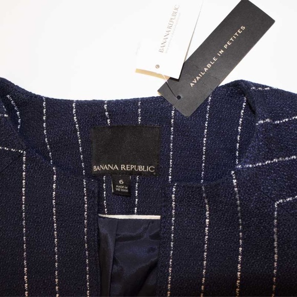 Banana Republic Blazer-Size6-Navyblue-work attire - Picture 6 of 7